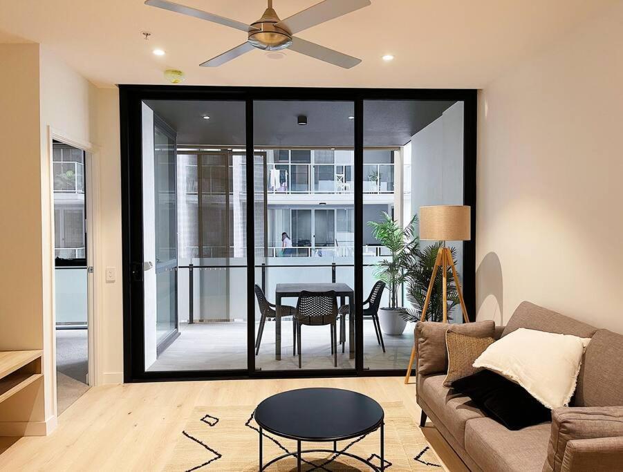 New Modern Apartment Next To Westfield Chermside Brisbane Exterior photo